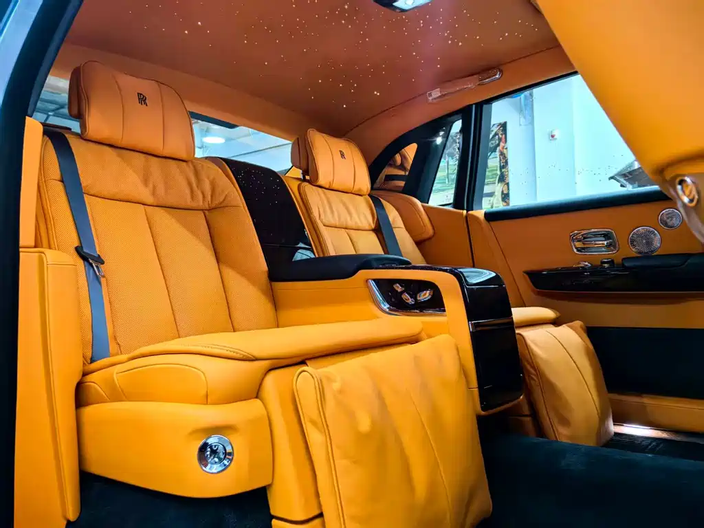Rolls-Royce Phantom — миниатюра 2