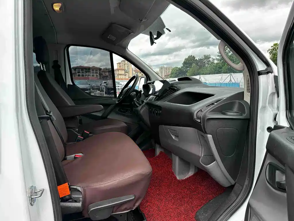 Ford Transit - фото 4