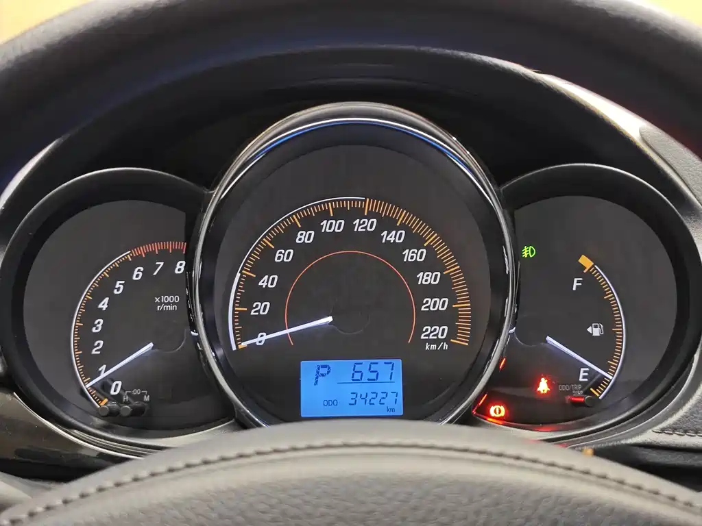Toyota Yaris L — миниатюра 33