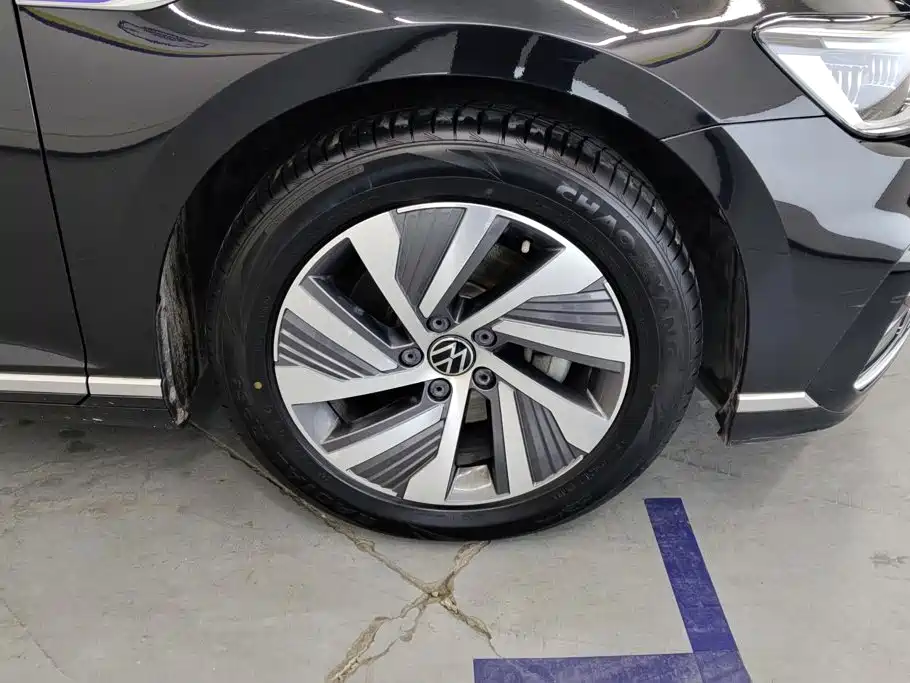 Volkswagen Magotan PHEV — миниатюра 6