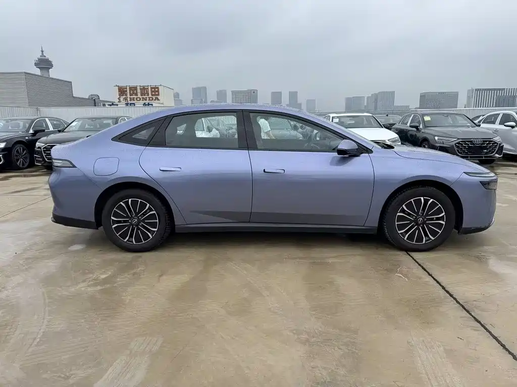 Nissan N6 - фото 5