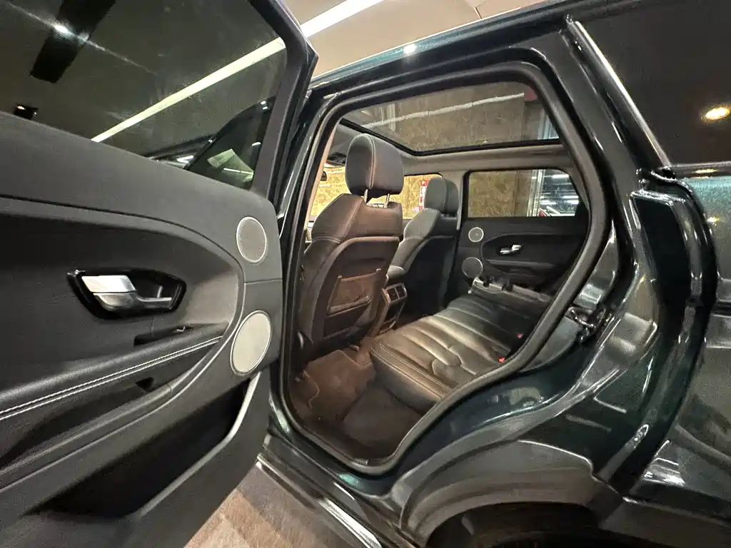 Land Rover Evoque (Import) — миниатюра 21