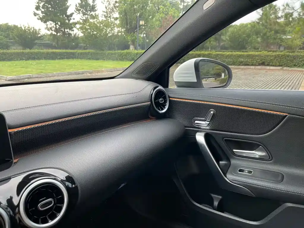 Mercedes-Benz A-Class — миниатюра 6