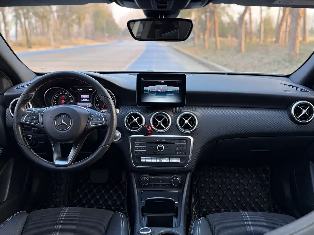 MERCEDES-BENZ A CLASS