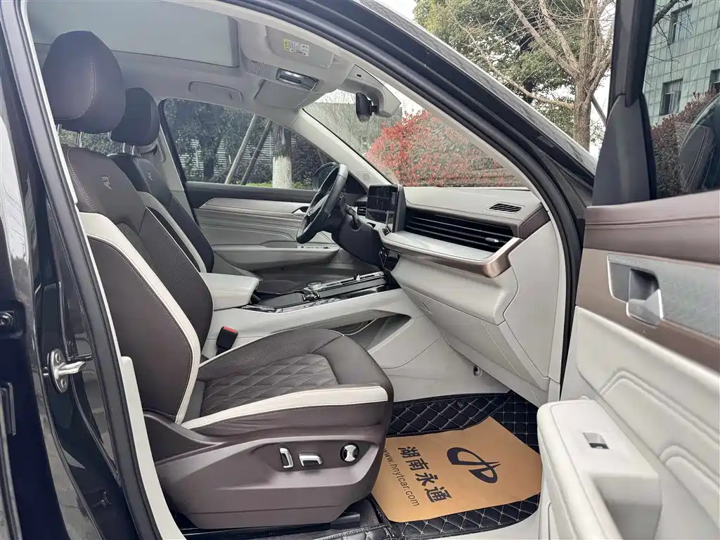 Volkswagen Tavendor 2023 380TSI R-Line