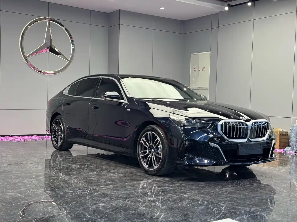 BMW 5 Series 5 2024 530Li Lead M Sport
