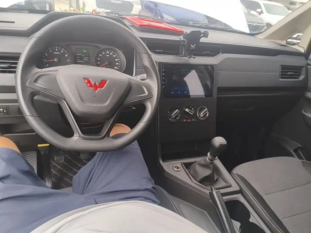 Wuling Hongguang PLUS — миниатюра 10