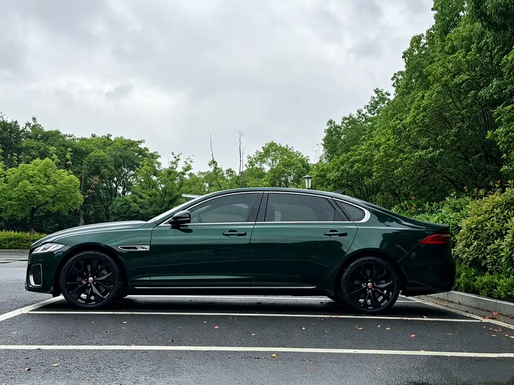 Jaguar XFL 2023 XFL 2.0T P250 Premium Luxury