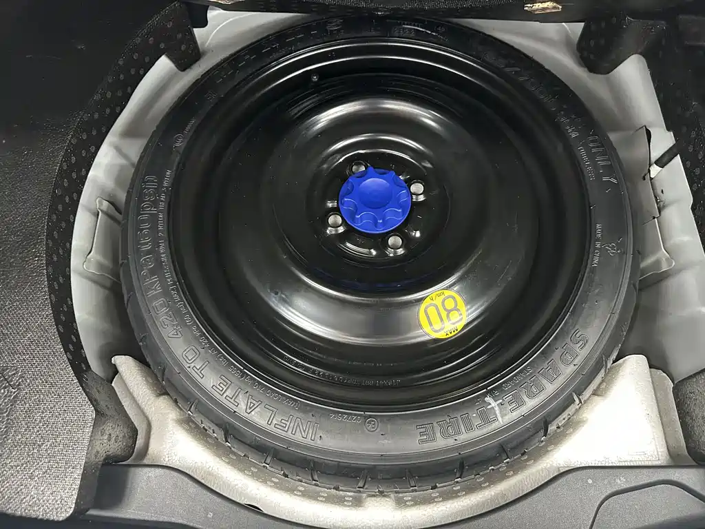 Toyota Yaris L Zhixuan X 1.5L CVT Luxury PLUS Edition, фото 17
