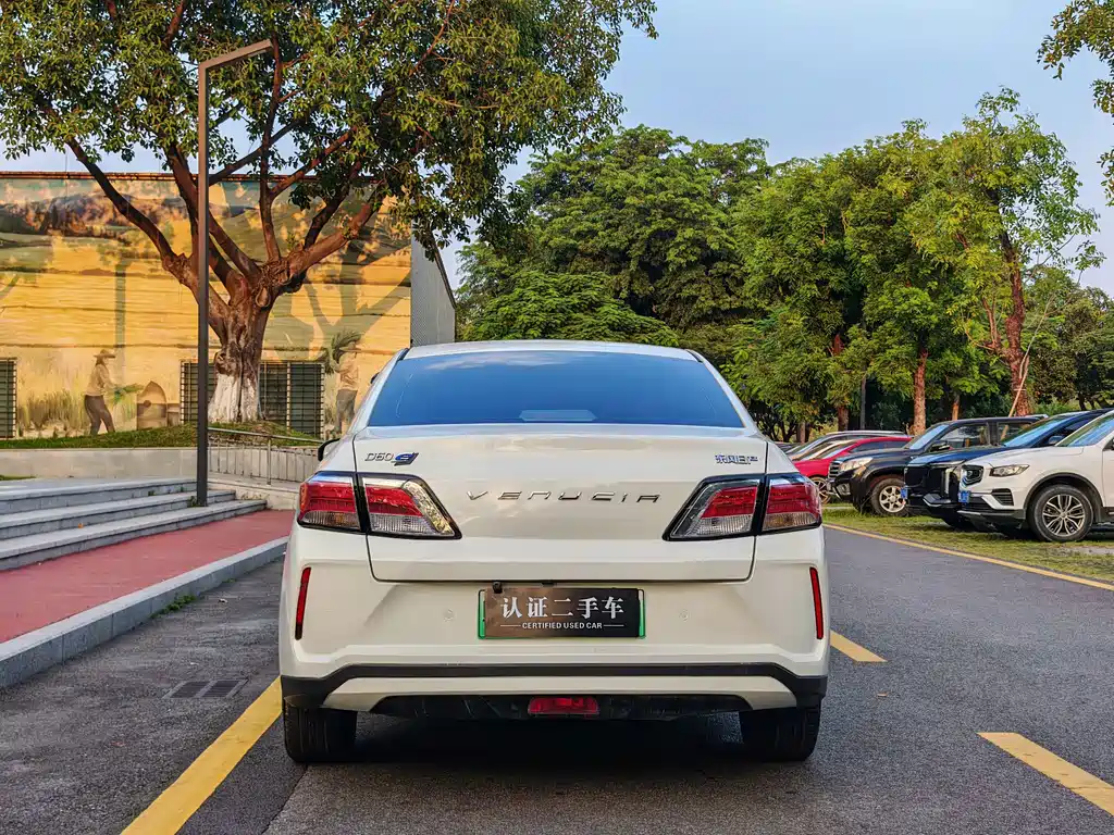 Venucia D60 EV — миниатюра 5