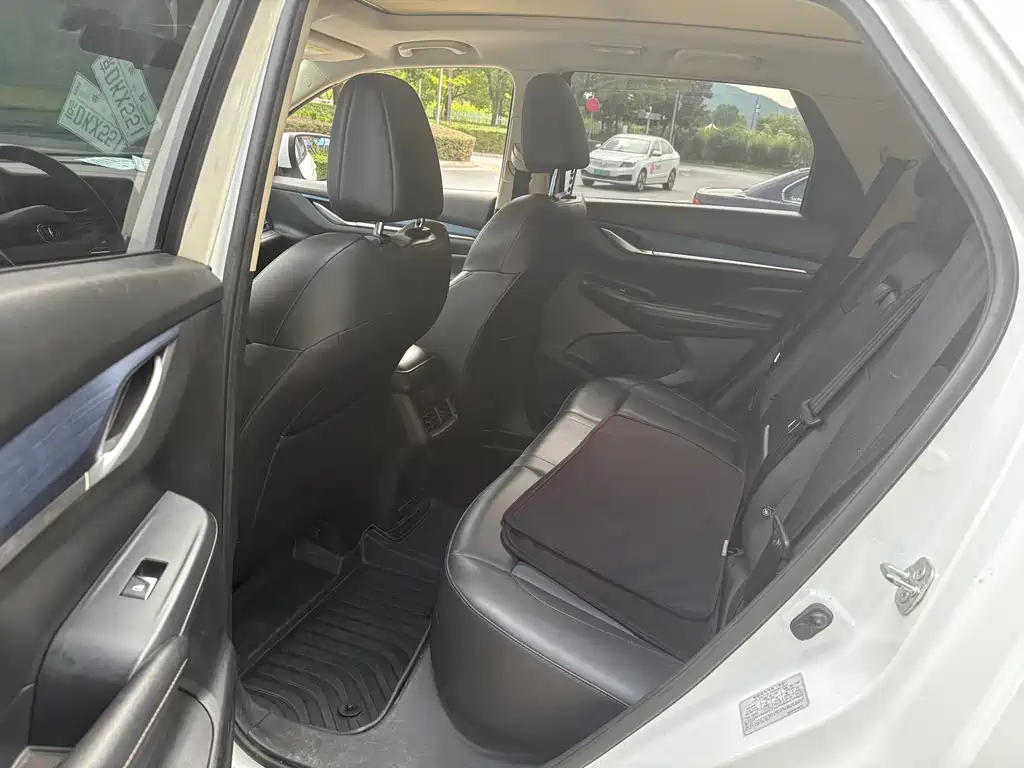 Changan CS55 EV — миниатюра 6