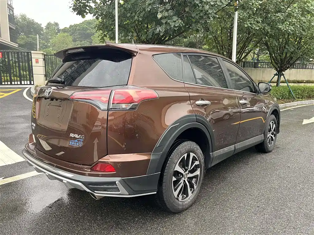 TOYOTA RAV4 RONGFANG