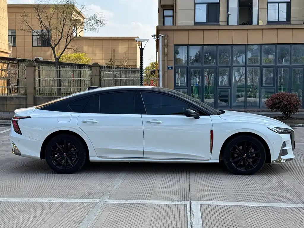 Hongqi H6 2023 2.0T