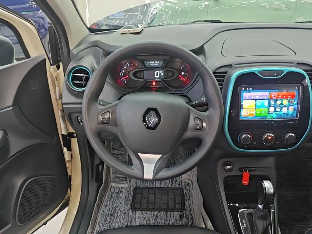 Renault Captur — миниатюра 11