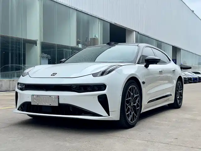 2024 Zeekr 001