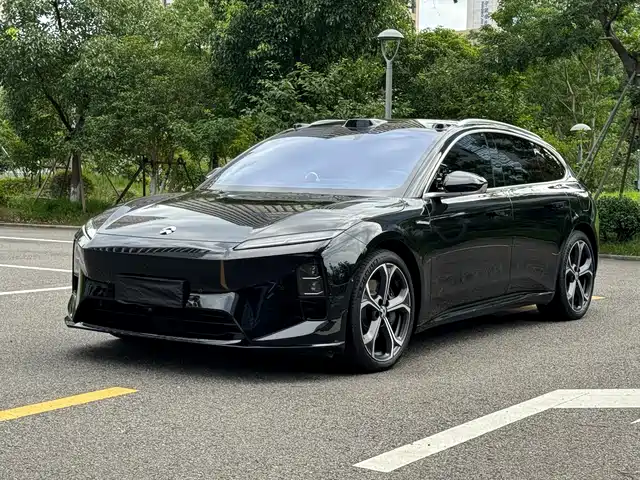 2025 Nio ET5