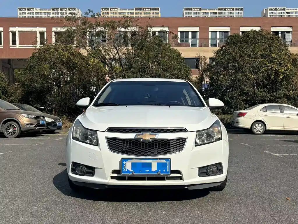 CHEVROLET CRUZE