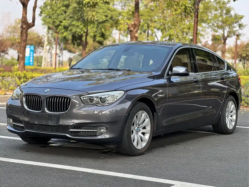 BMW 5 Series GT 2013