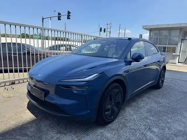 2025 Nio L60