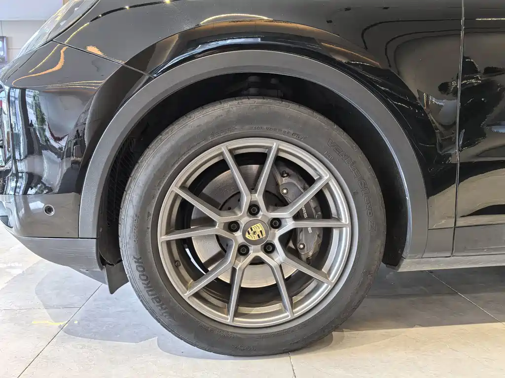 PORSCHE CAYENNE NEW ENERGY