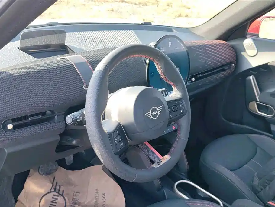 MINI ELECTRIC  JCW ACEMAN