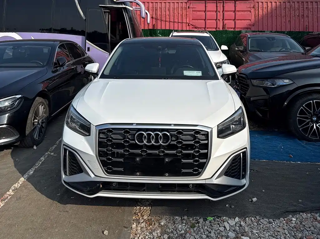Audi Q2L — миниатюра 2