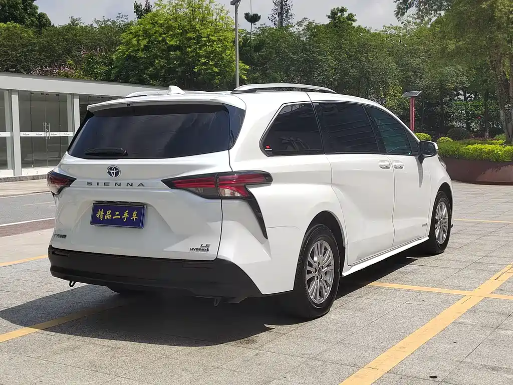 Toyota Sienna 2023 2.5L Comfort