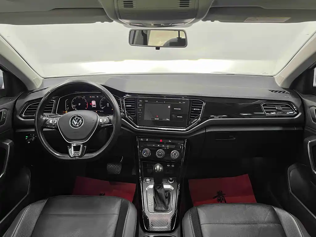 Volkswagen T-Roc — миниатюра 16