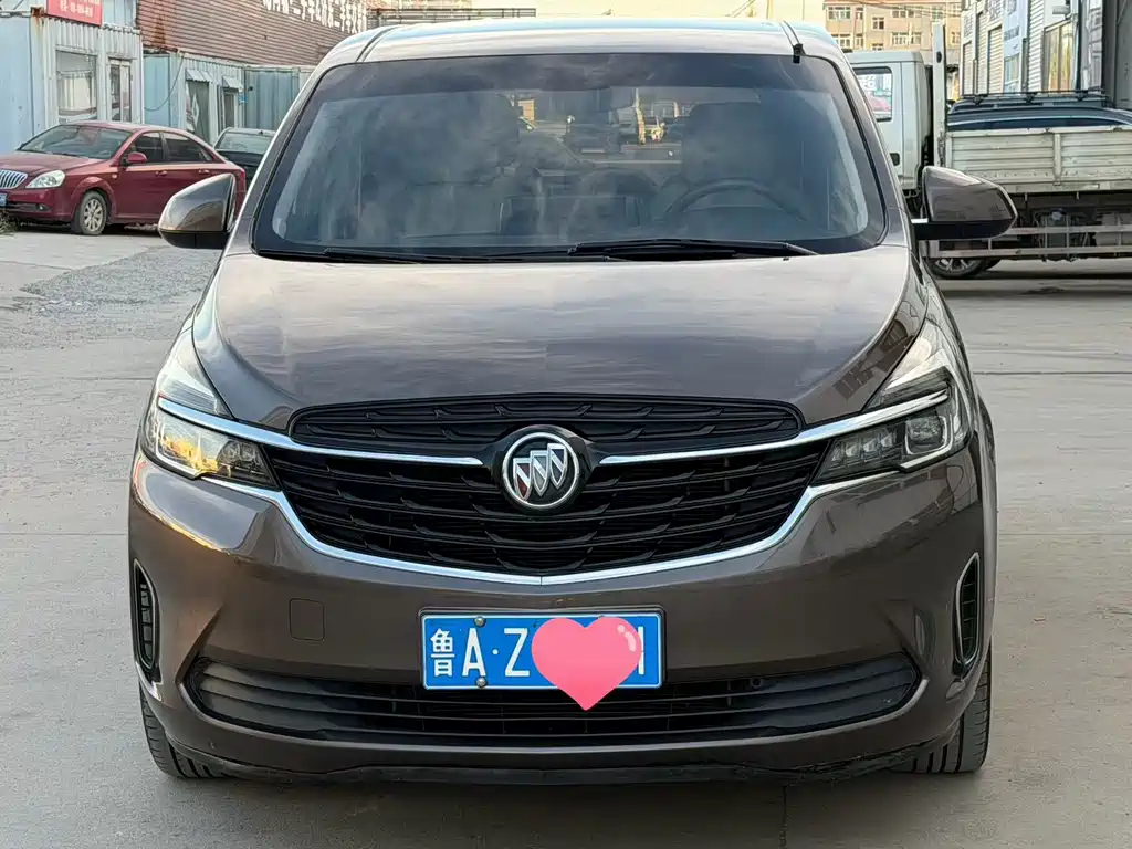 Buick GL8 — миниатюра 2