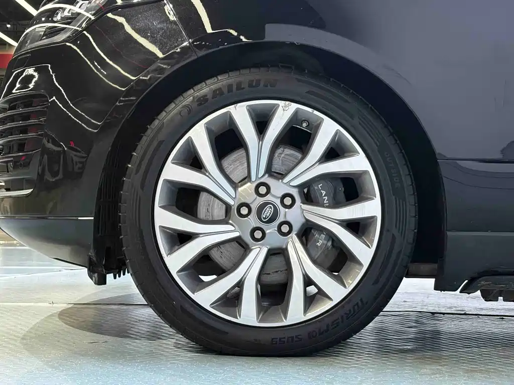 Land Rover Range Rover — миниатюра 18