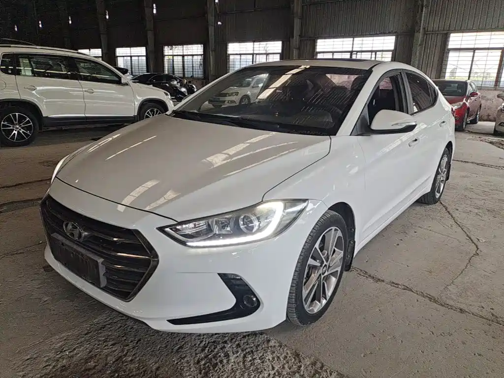 Hyundai Elantra — миниатюра 2