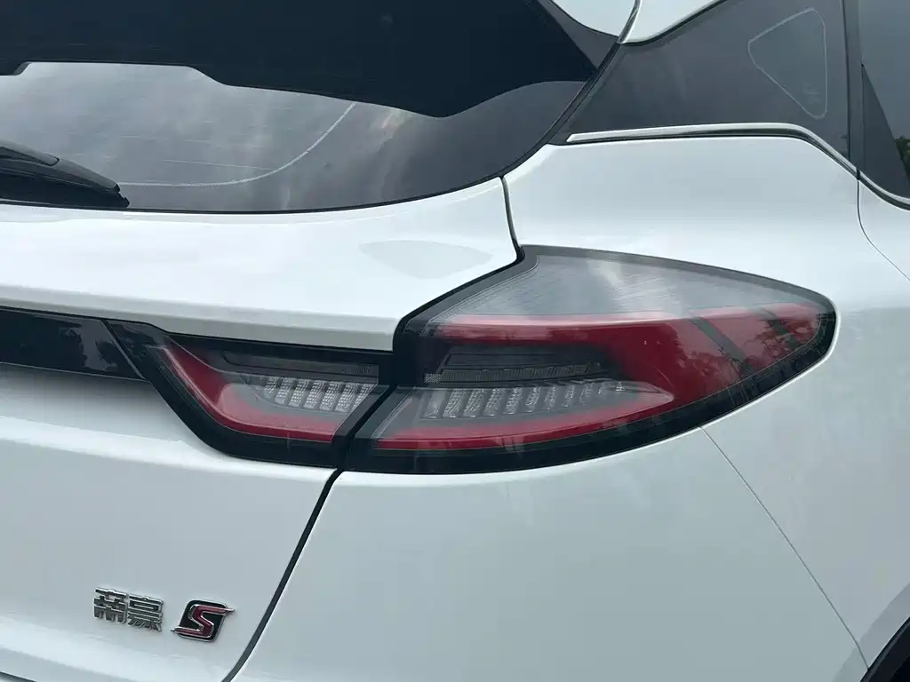 Geely Emgrand S — миниатюра 22