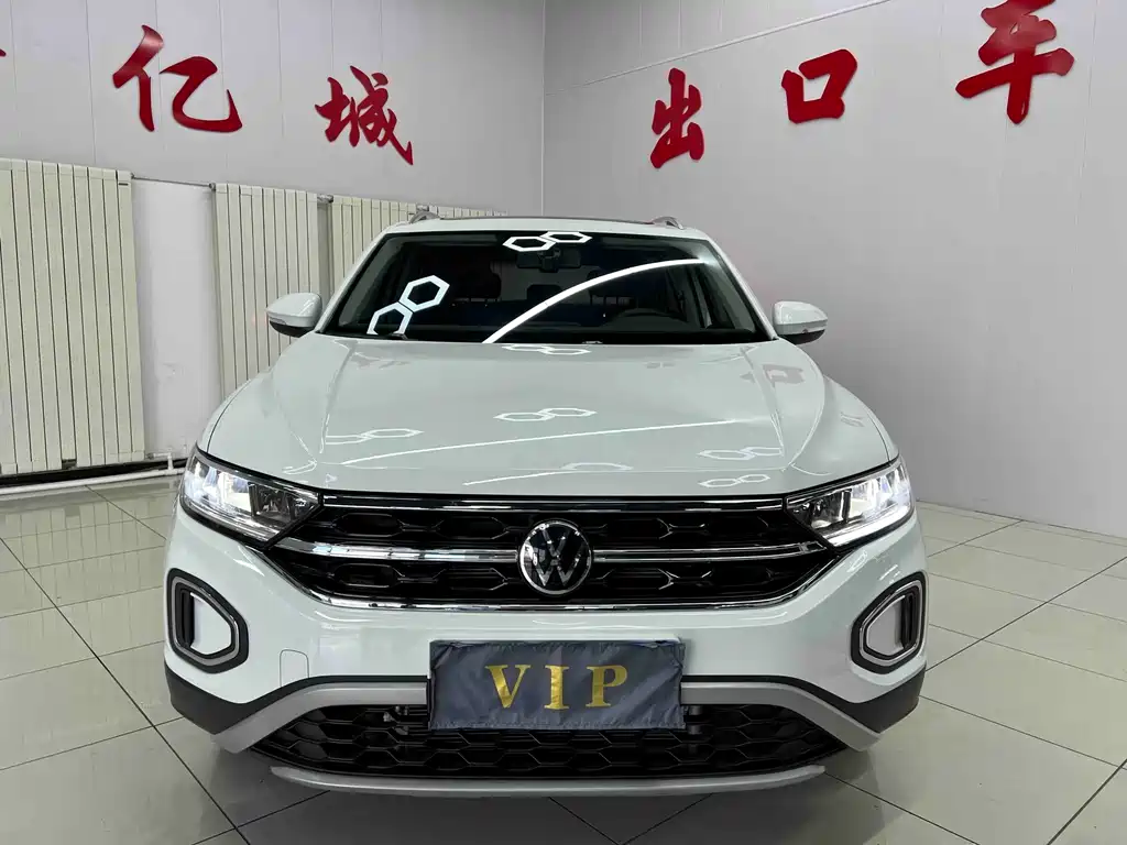 Volkswagen T-Roc — миниатюра 2
