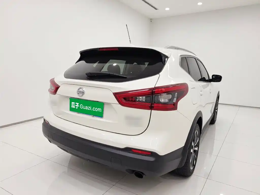 Nissan Qashqai — миниатюра 5