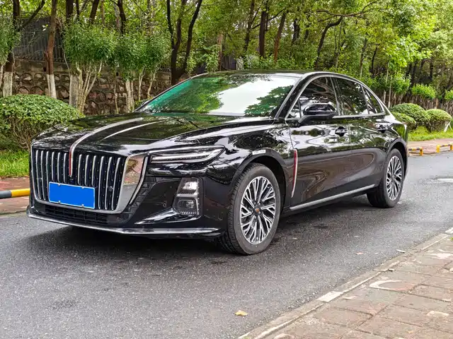 2025 Hongqi H5