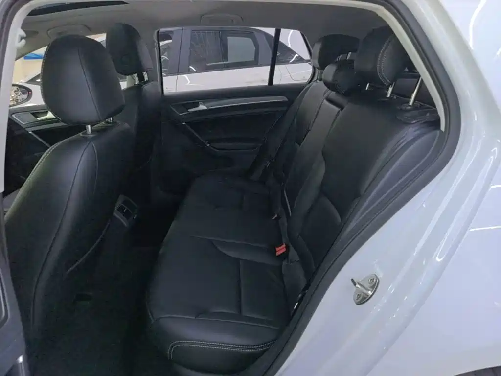 Volkswagen Golf — миниатюра 17