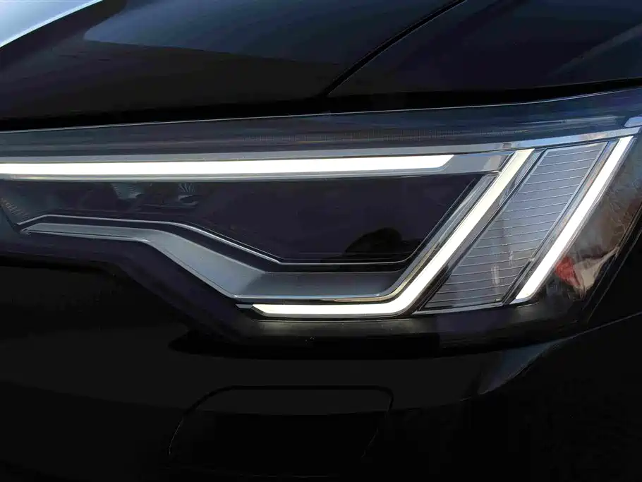 Audi A6L — миниатюра 10