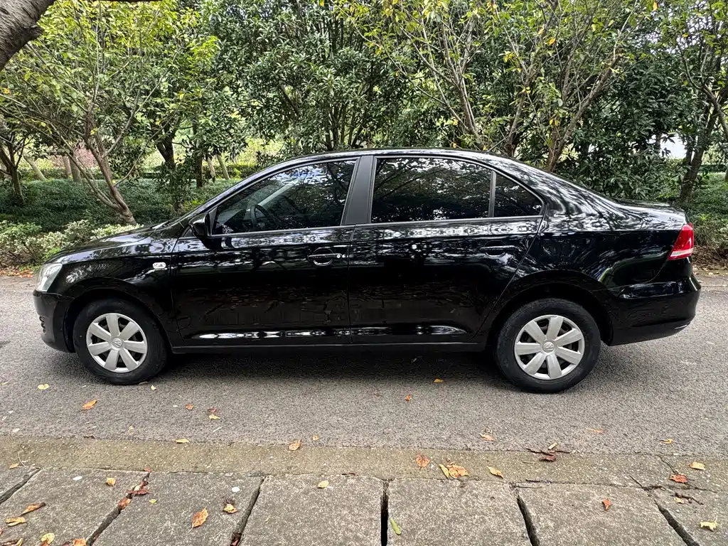 Volkswagen Santana — миниатюра 7