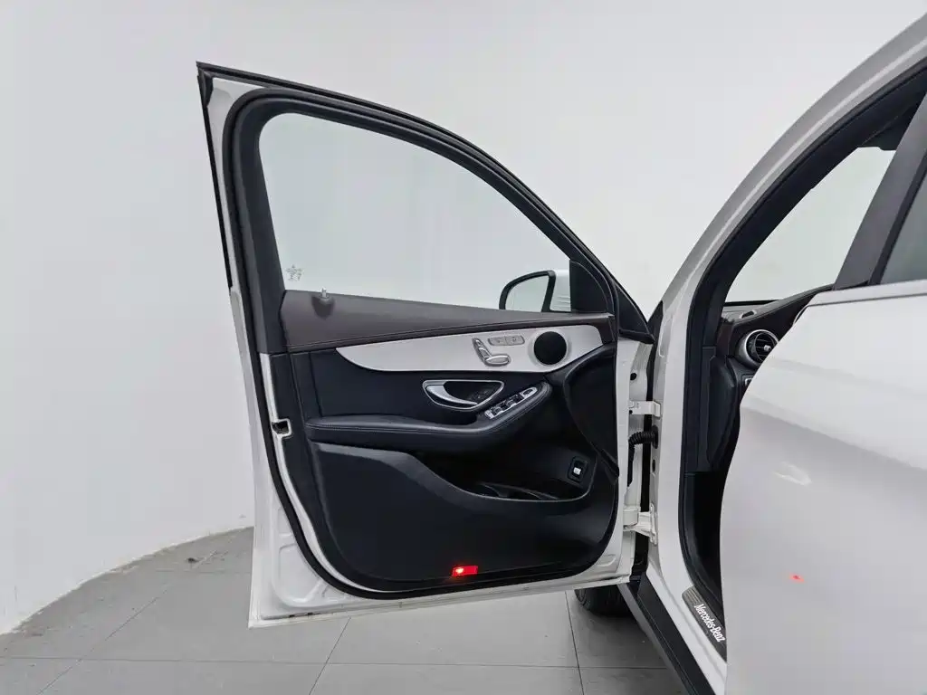 Mercedes-Benz GLC 2021 GLC 260 L 4MATIC