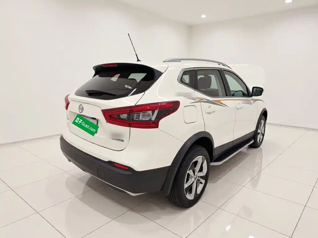 Nissan Qashqai — миниатюра 6