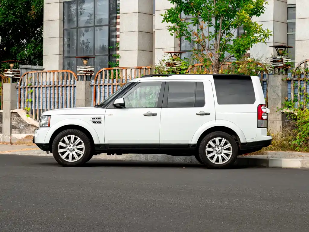 Land Rover Discovery — миниатюра 4
