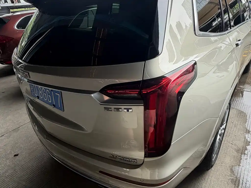 Cadillac XT6 2021 28T мест Luxury