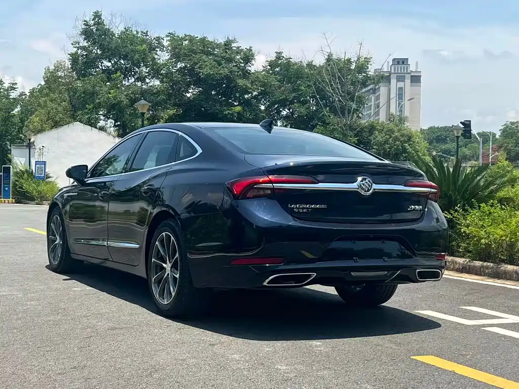 Buick LaCrosse 2020 652T Luxury