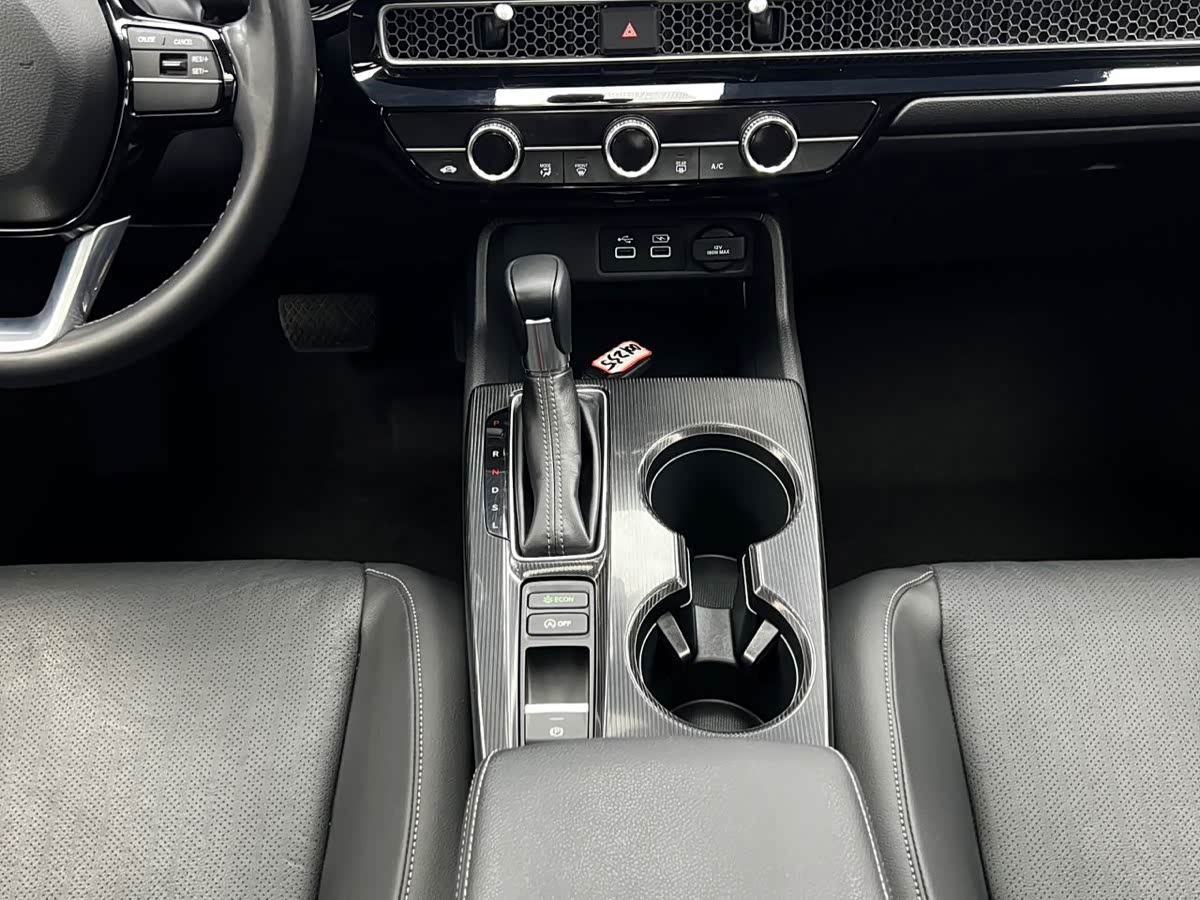 Honda Civic 1.5 л 2022 г. Белый, пробег 38000 км