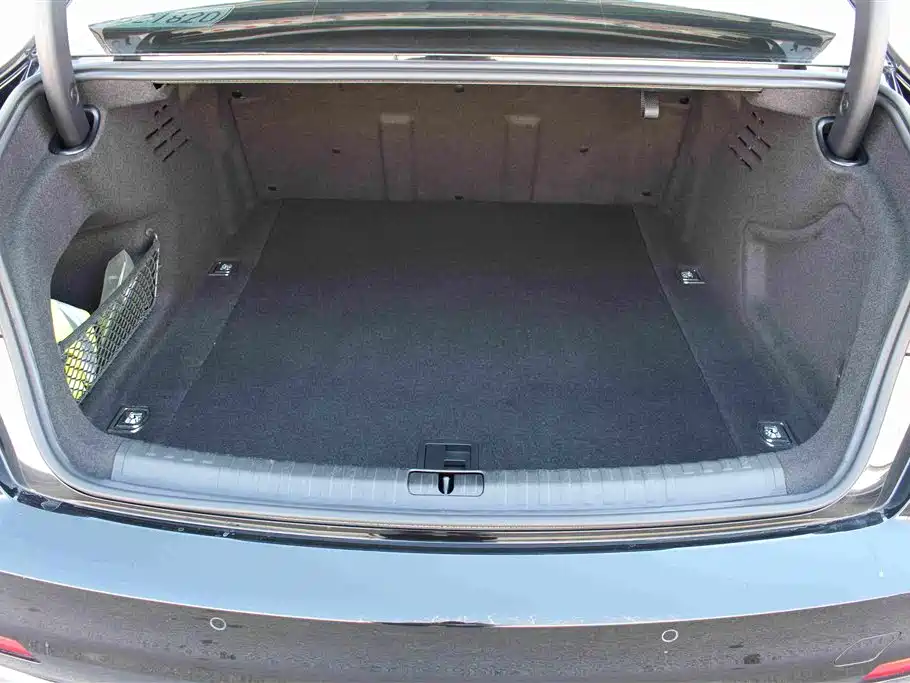 Audi A6L — миниатюра 15