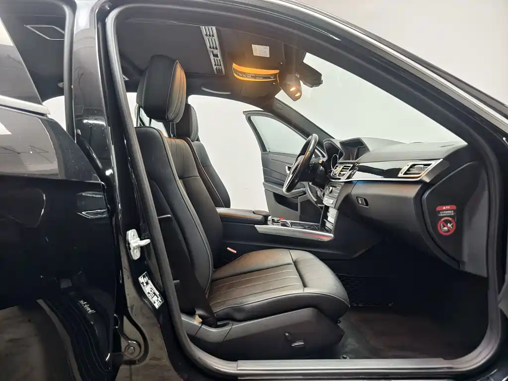 Mercedes-Benz E-Class — миниатюра 14