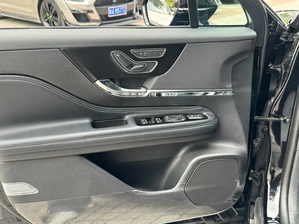 Lincoln Corsair 2025 2.0T Premium