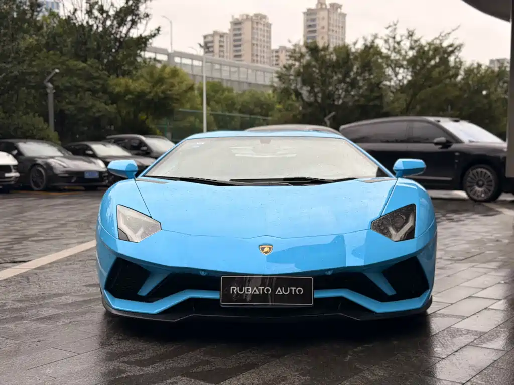 Lamborghini Aventador — миниатюра 8