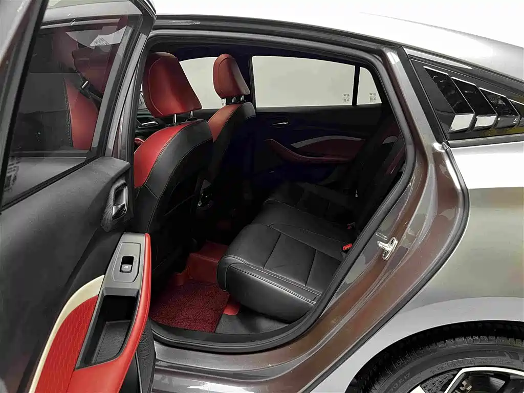 MG MG5 — миниатюра 7