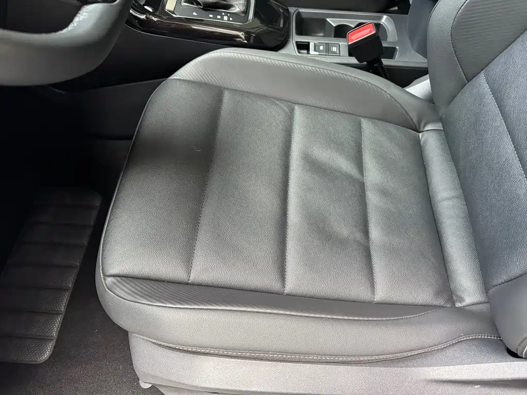 VOLKSWAGEN T ROC EXPLORING SONGS